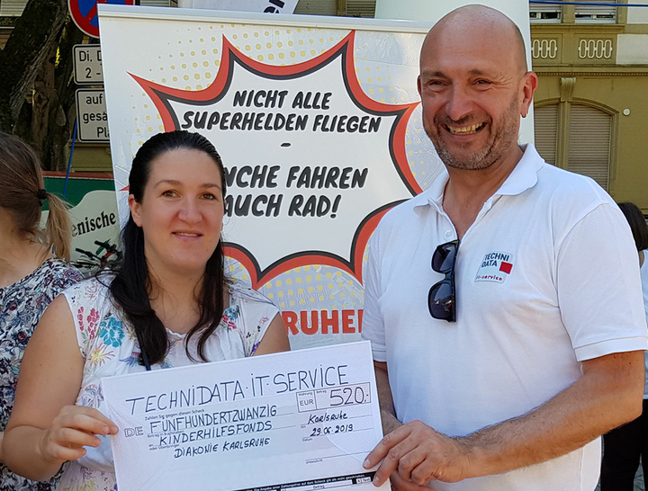 Spendenübergabe Spendenradeln